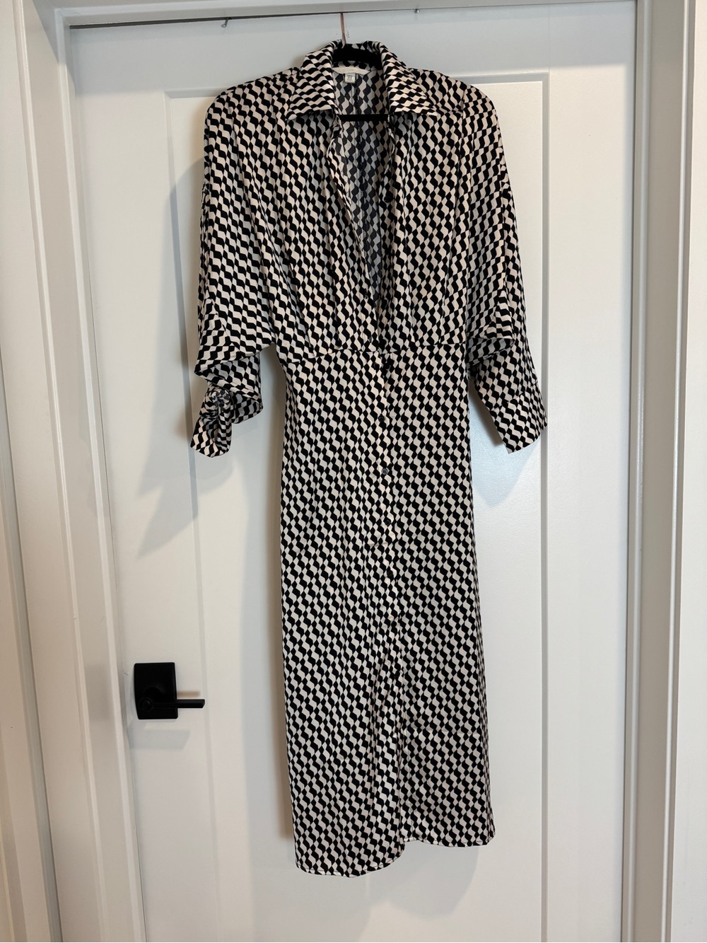 H&M Black and White Geometric Midi Shirt Dress - Silky Material